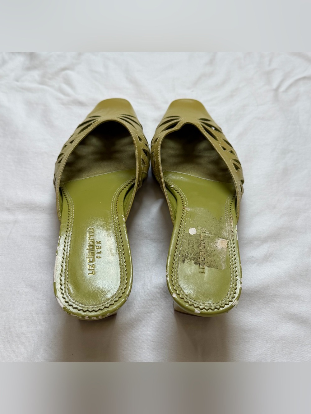 Vintage Liz Claiborne Leather Olive Green Eyelet Cutout Kitten Heel Mules - Picture 3 of 5